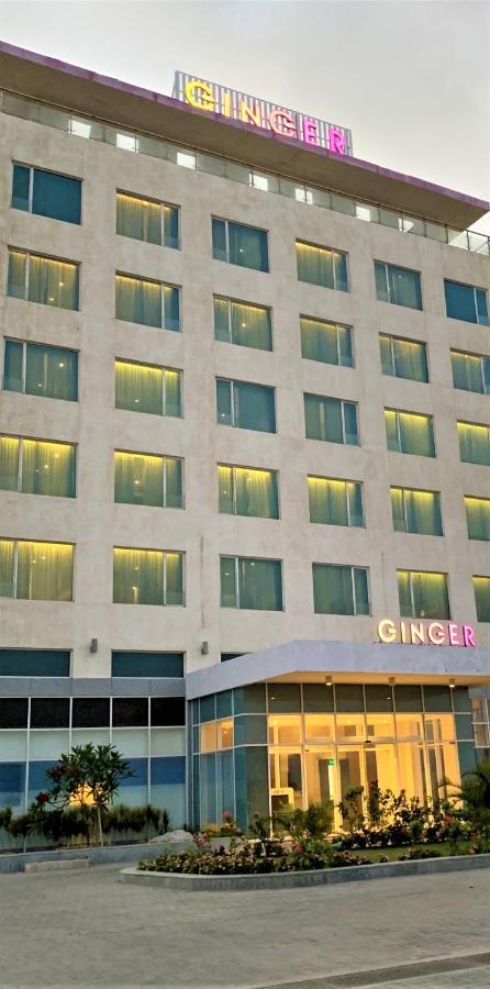 Ginger Dwarka Hotel Exterior photo