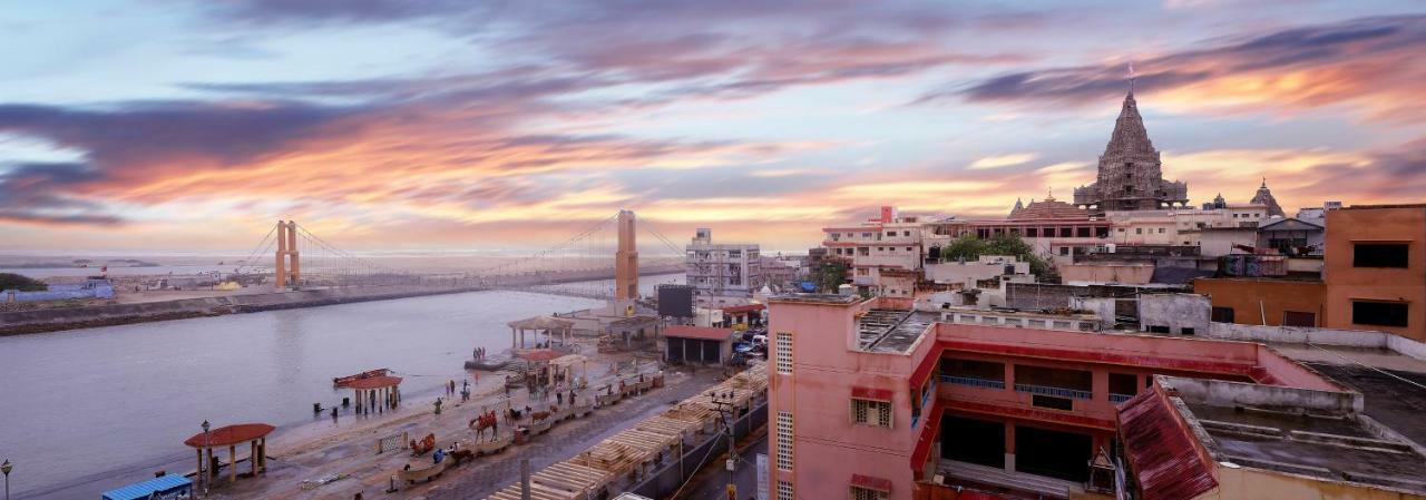 Ginger Dwarka Hotel Exterior photo